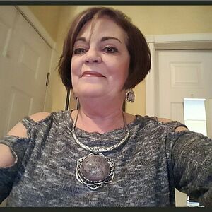 SOLD OUT๐ Cabochon Pendant w/ MatchingโEarrings๐